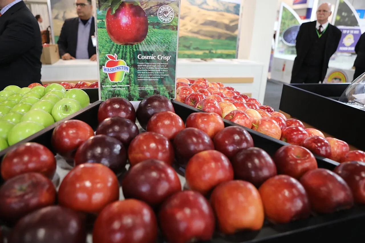 Apple display at Fruit Logistica 2018