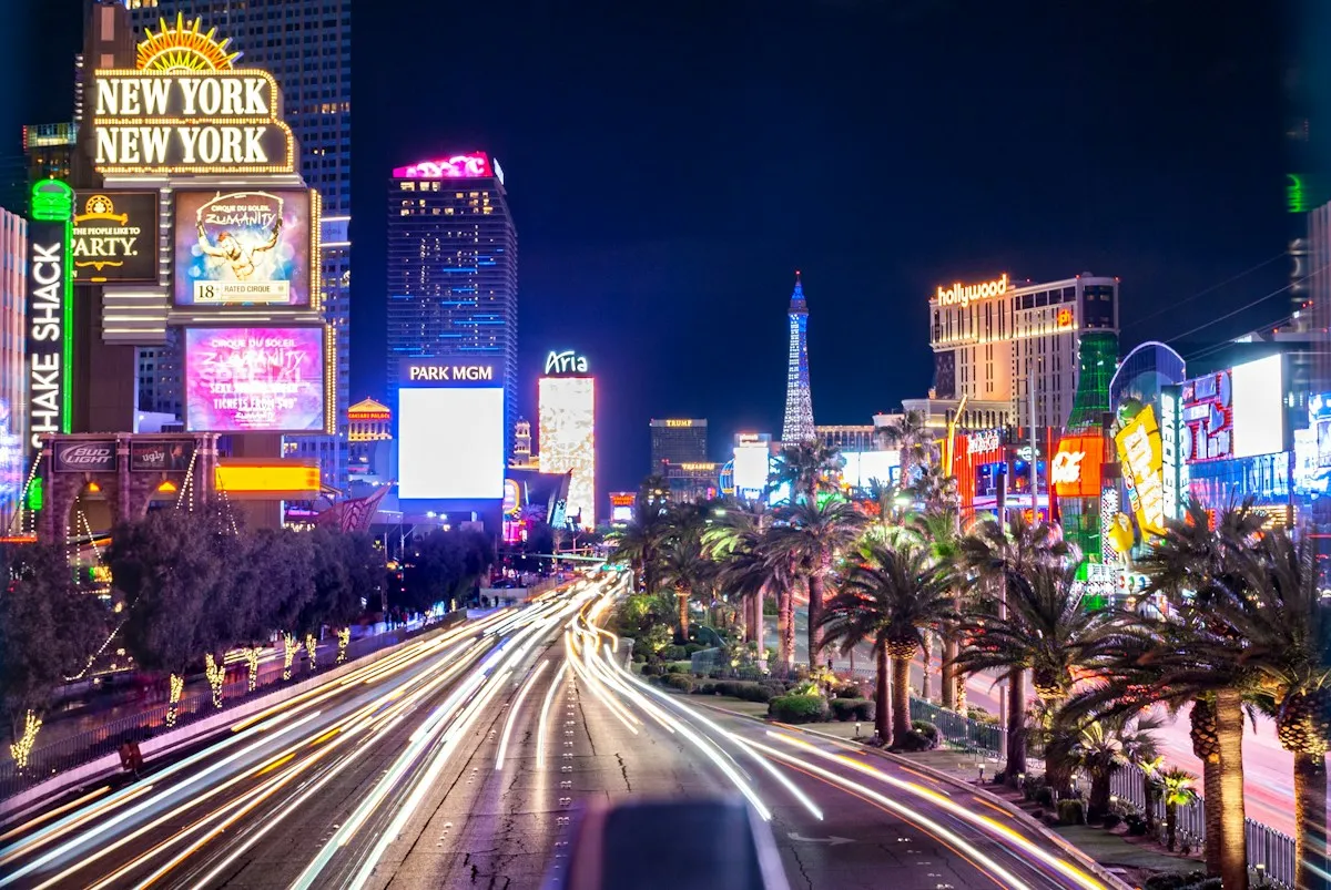 Time-lapse of Las Vegas at night