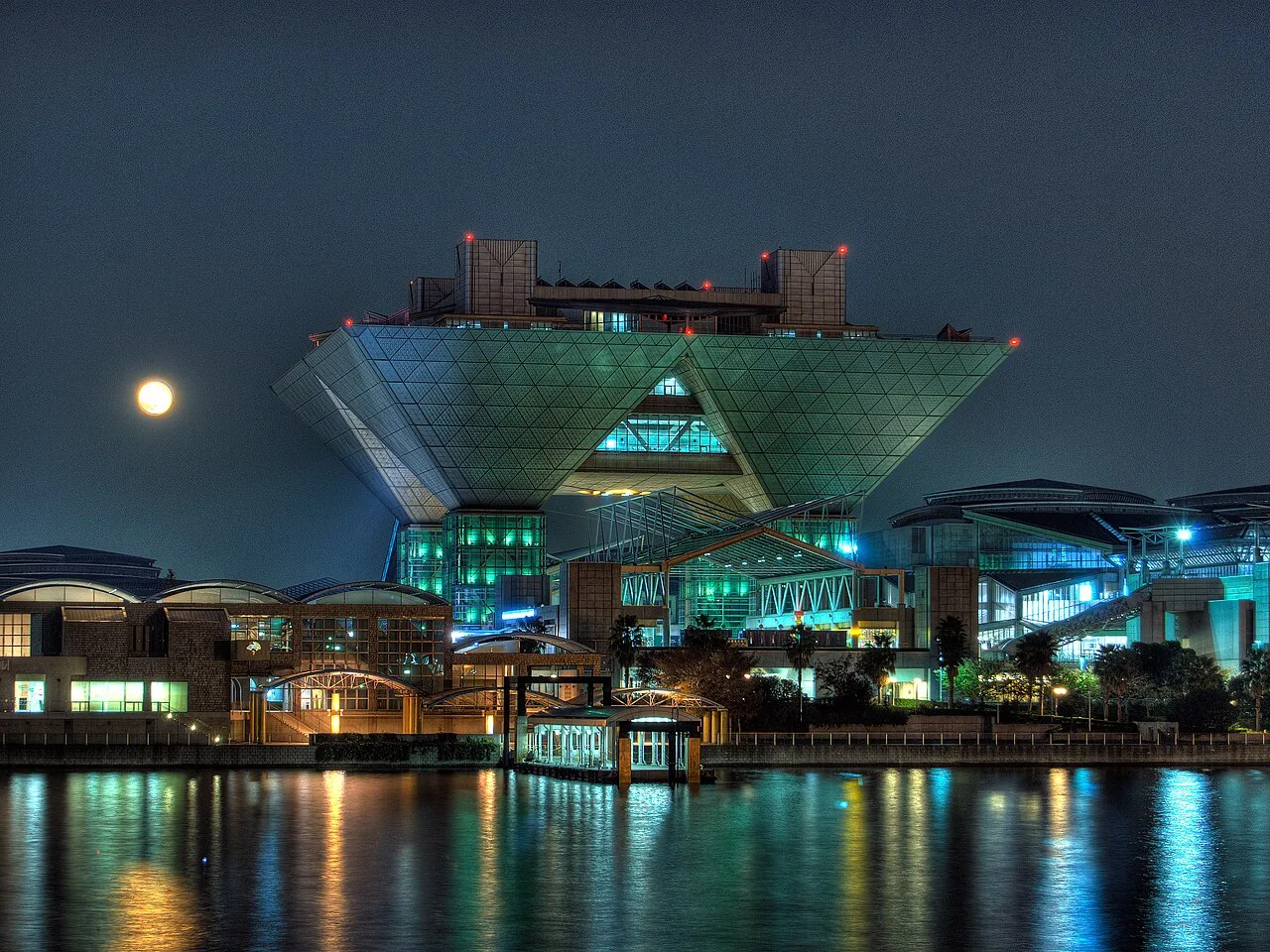 Tokyo Big Sight exhibition centre at night