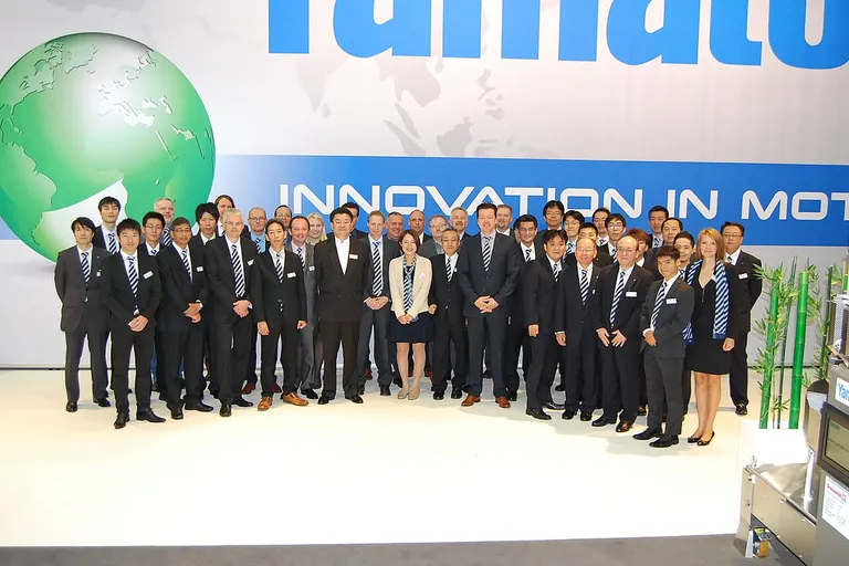 Weighing and inspection machines on an interpack exhibitor stand